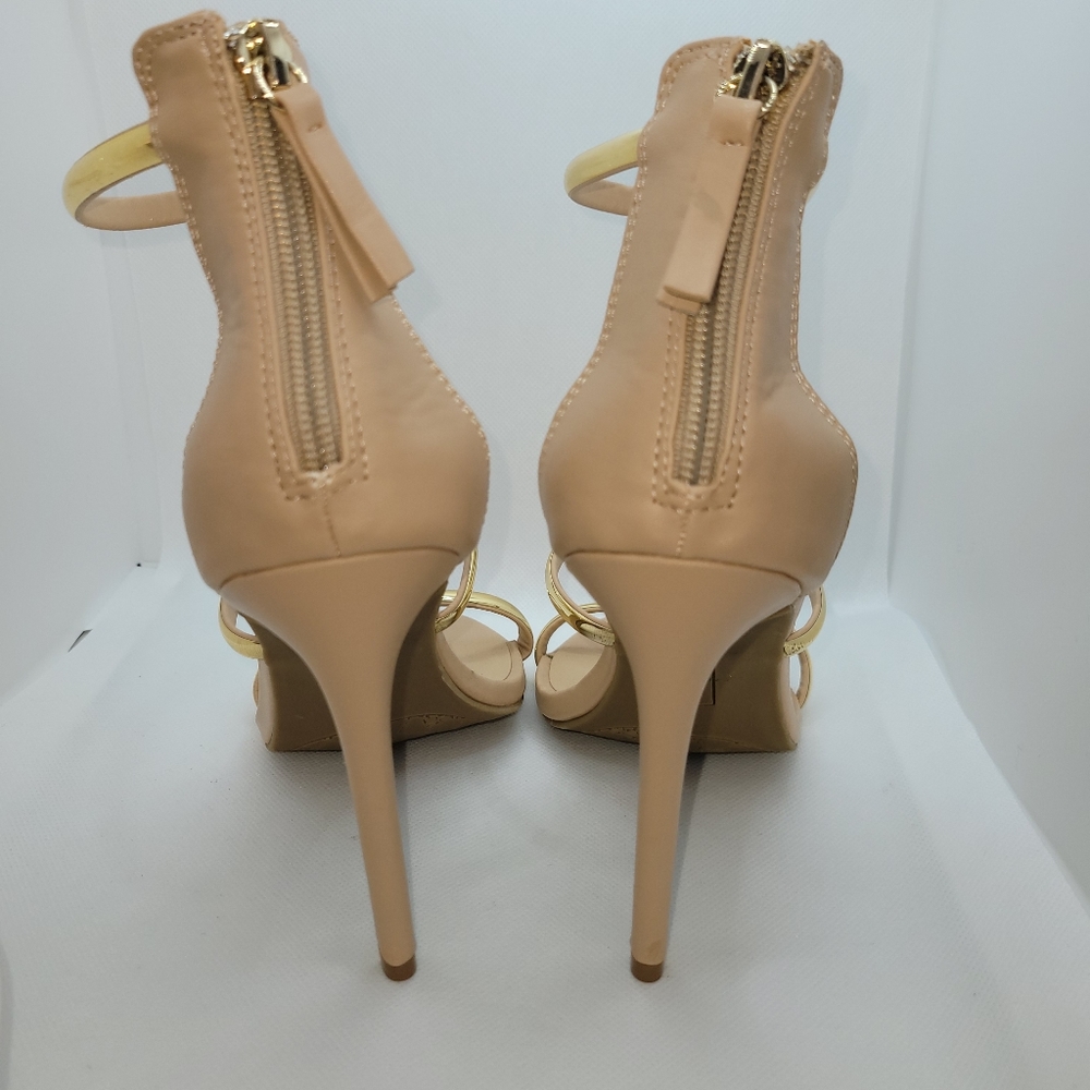 Sandals - Picture 3 of 4